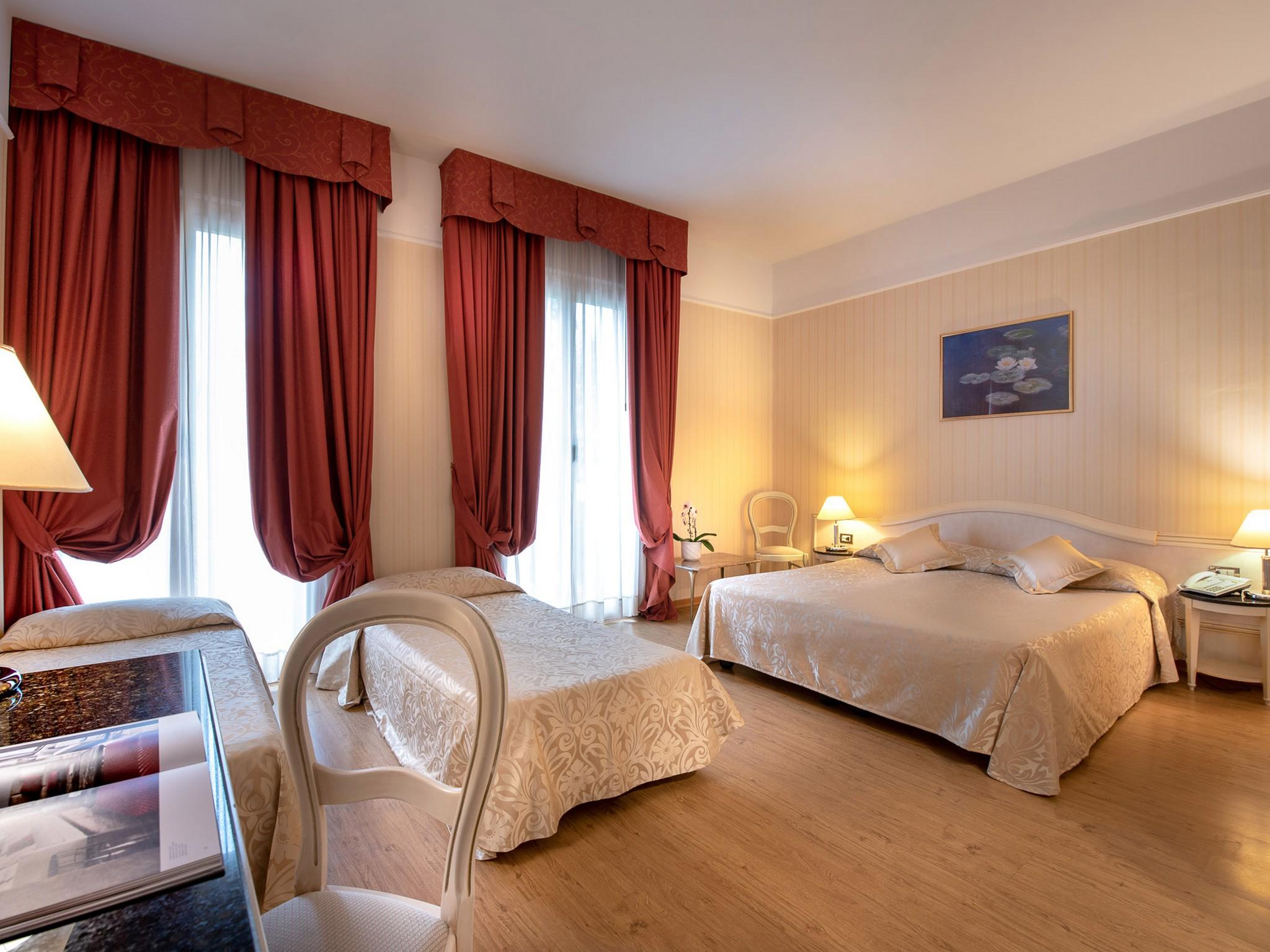 Hotel President Rimini Esterno foto