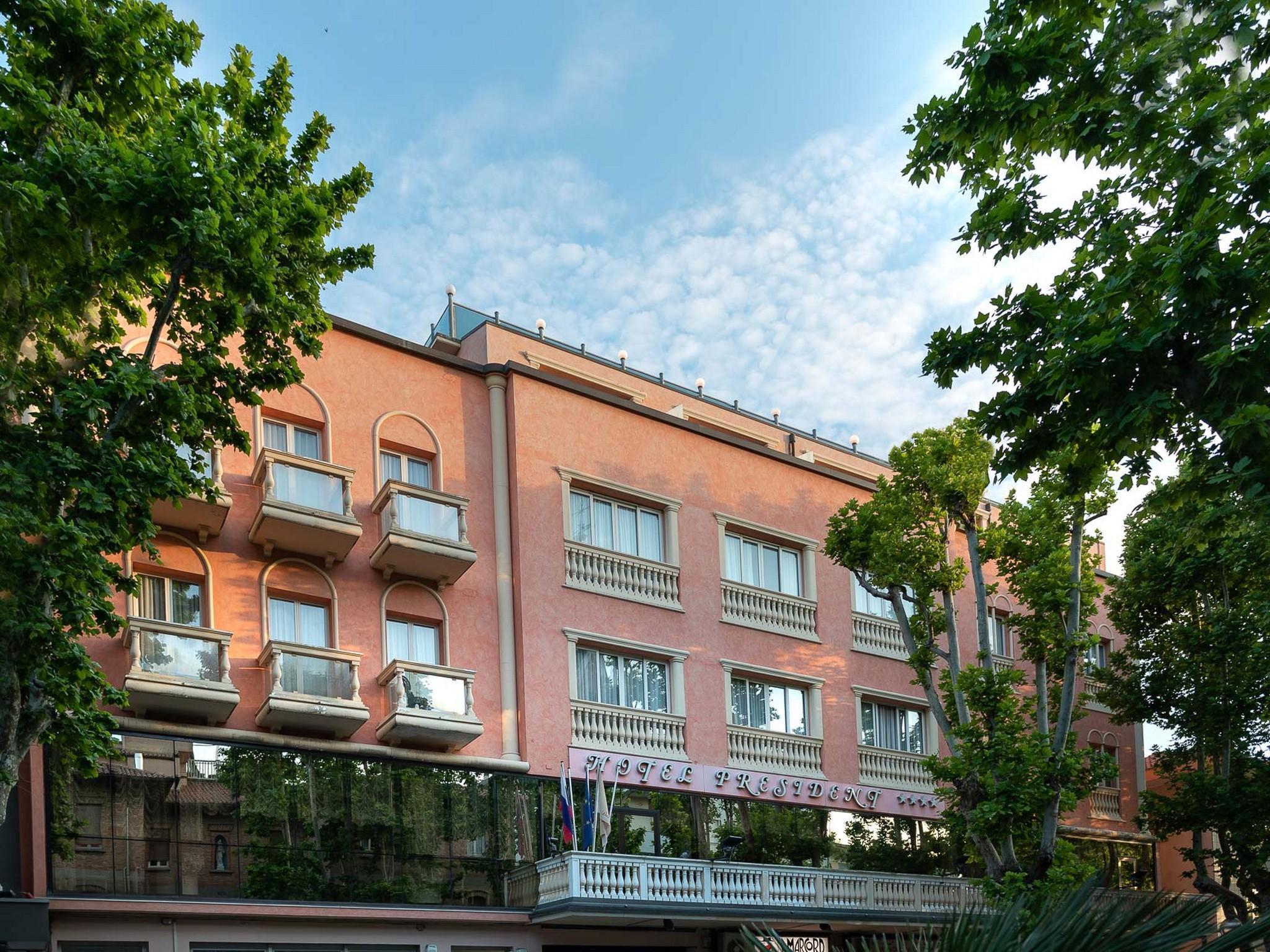 Hotel President Rimini Esterno foto