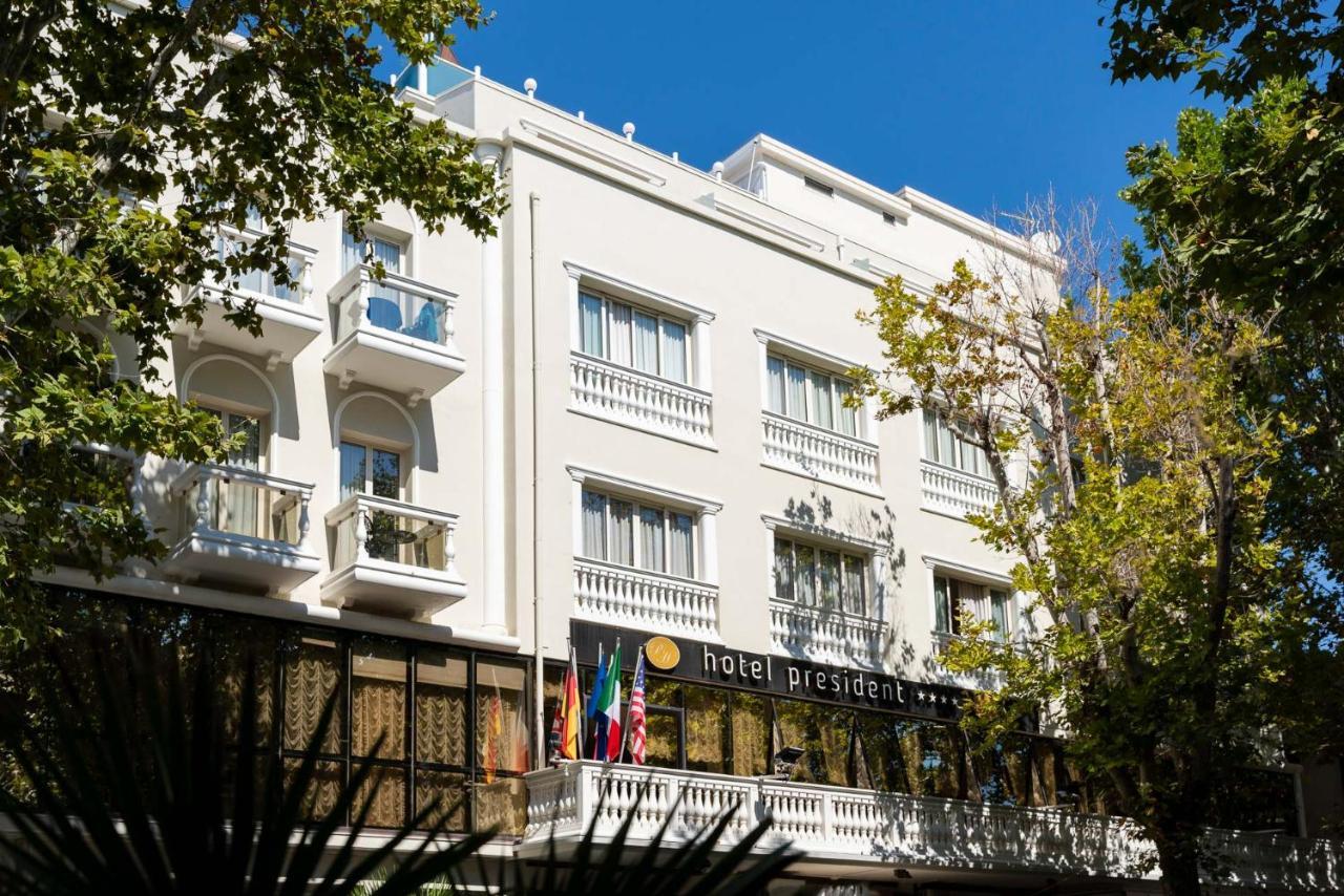 Hotel President Rimini Esterno foto