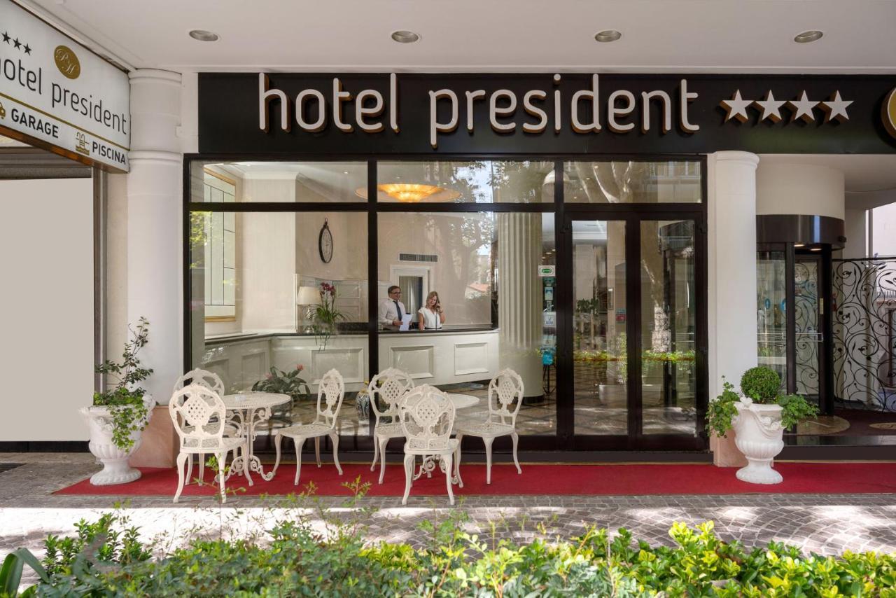 Hotel President Rimini Esterno foto