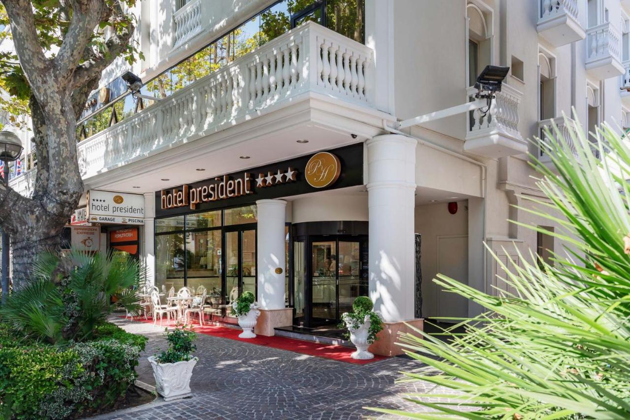 Hotel President Rimini Esterno foto