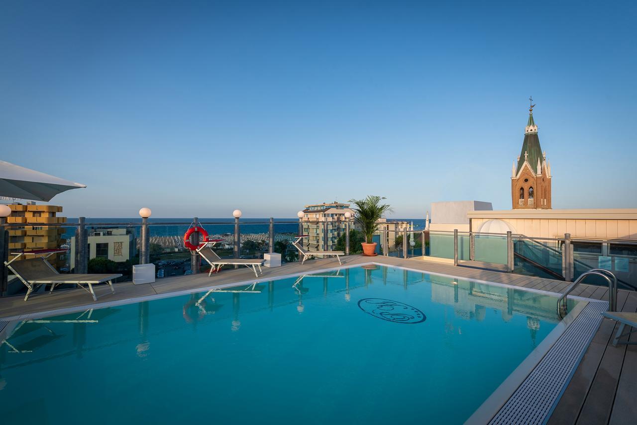 Hotel President Rimini Esterno foto